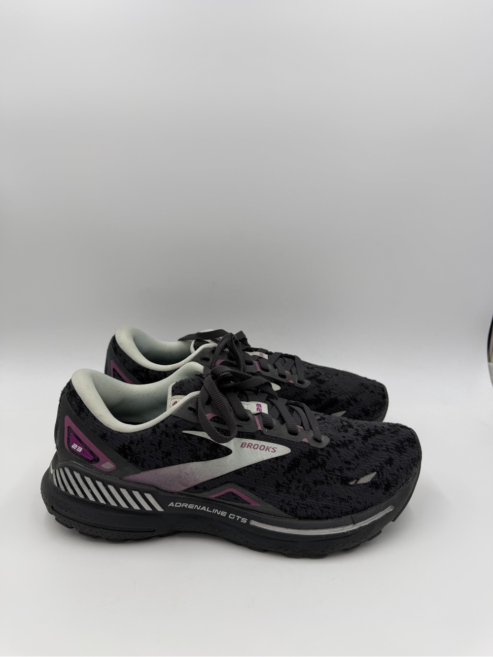 Brooks Adrenaline GTS 23 Black Purple Running Shoes 1203811B072 Womens 8 B
